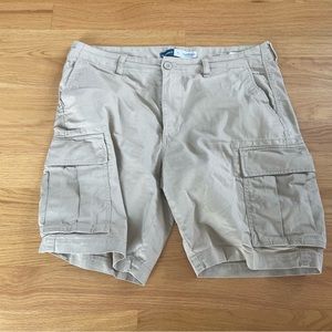 Old navy cargo shorts size 36